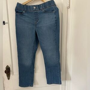 4/$20! Pull-on Women's Jeans